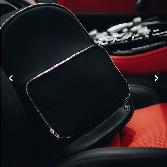 Haerfest Mercedes-Benz collaboration bag for the Benz Box. - Picture 3 of 8